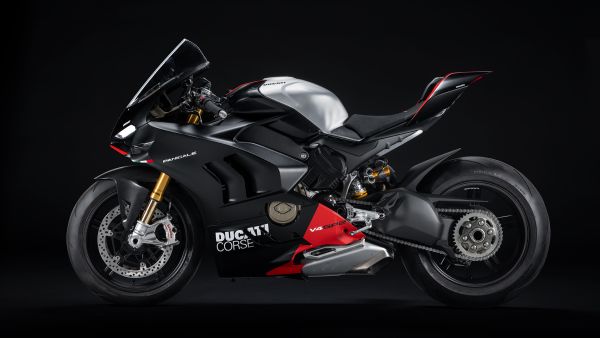panigale-v4-sp2-05-studio-gallery-1920x1080BE4B184B-BB5D-87E0-6695-3DA561A30382.jpg
