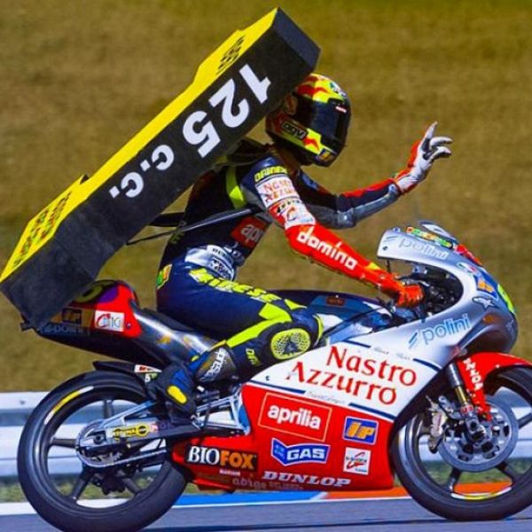 1997-valentino-rossi-z1-gallery-full-top-md96847920-232B-46E2-428C-D7C643BA6C58.jpg